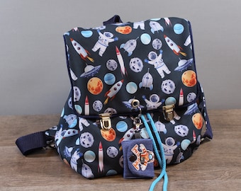 Kinderrucksack im Weltall