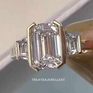 Half Bezel Set 3 CT Emerald Cut Engagement Ring Three stone Emerald Moissanite Ring 14K Solid Gold Wedding Rings For Women Anniversary Ring