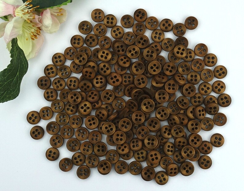 10 boutons ronds en bois 10 mm arqué marron foncé bouton rétro costume Oktoberfest Wiesn veste bébé enfants bouton dirndl naturel 4 trous trou marron image 4