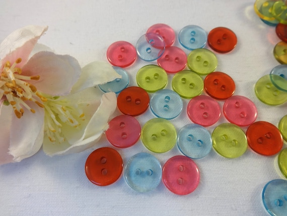 10 round buttons 11 mm Colorful transparent plastic mix children s buttons uni 2 hole baby buttons button baby child small pink red green blue mini