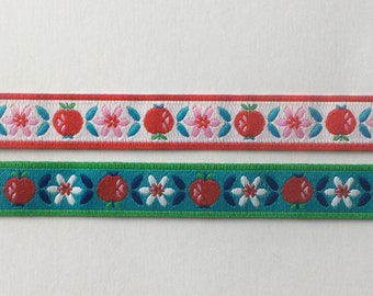 Woven ribbon "Sweet Apple" in white and turquoise