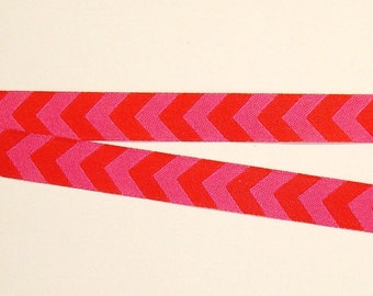 "Chevron" woven ribbon, red-pink