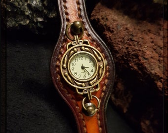 Reloj para mujer de pulsera Steampunk hecho a mano de cuero. Fabricado con cuero de alta calidad curtido de forma vegetal.