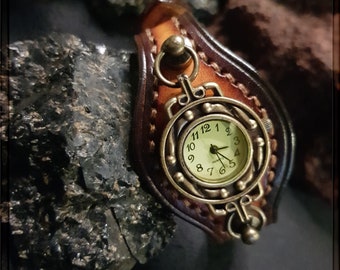 Reloj para mujer de pulsera Steampunk hecho a mano de cuero. Fabricado con cuero de alta calidad curtido de forma vegetal.