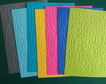 Geprägte-Zahlen-Ziffern-Papierkarte-Kartenherstellung-Farbwahl-Schulanfang-Geschenkkarten-Prägepapier-Leinen Optik-basteln-Scrapbooking