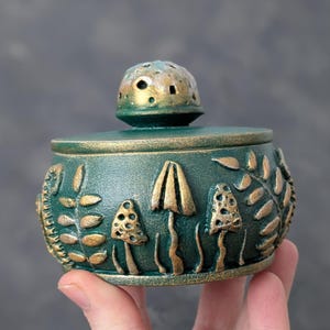 Emerald green salt dish with lid // Amanita mushroom witch things // Salt pig // Salt cellar wood