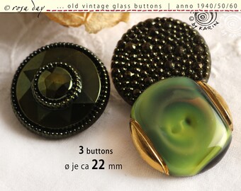 3 grands boutons en verre anciens vintage des années 1950/60 - différents designs - vert olive foncé, vert pomme et or - ø chacun environ 22 mm - N° X-4834