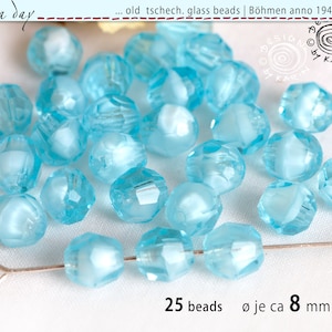 25 old Czech glass beads Bohemia anno 1950/60 - facetted glass beads in sky blue + white moonglow - ø je ca 8 mm - Nr X-2530