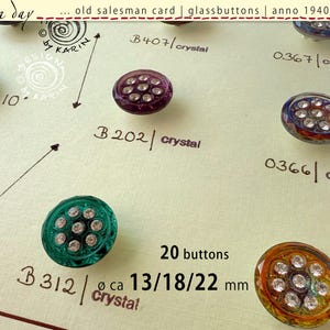 20 vintage verzamelglazen knopen uit 1940 op een voorbeeldkaart - betoverend ontwerp versierd met kristallen strass-steentjes - ø ca. 13/18/22 mm - Nr. 763