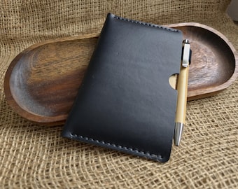 Handmade Black Leather Notebook Sleeve – A6 Moleskine Cover with Pen Loop & Personalized Bamboo Pen