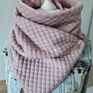 Scarf with button, wrap scarf, sweatshirt and fleece, old pink
