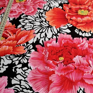 Patchworkstoff Free Spirit von Philip Jacobs BROCADE PEONY CRIMSON aus Baumwolle zum Patchwork und Nähen Bild 5