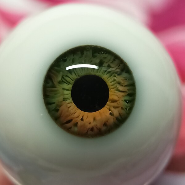 BJD Eyes 16mm base/7mm iris, "green+brown" white sclera / with handle