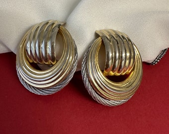 Vintage oversize ear clips gold and silver plated 1970s modernist style clip earrings 4 cm Ø