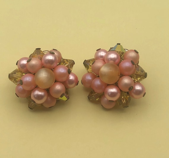 Moonglow Cluster Earclips Vintage 50s Salmon Pink… - image 1