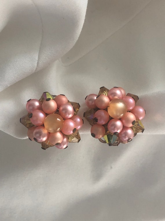 Moonglow Cluster Earclips Vintage 50s Salmon Pink… - image 4