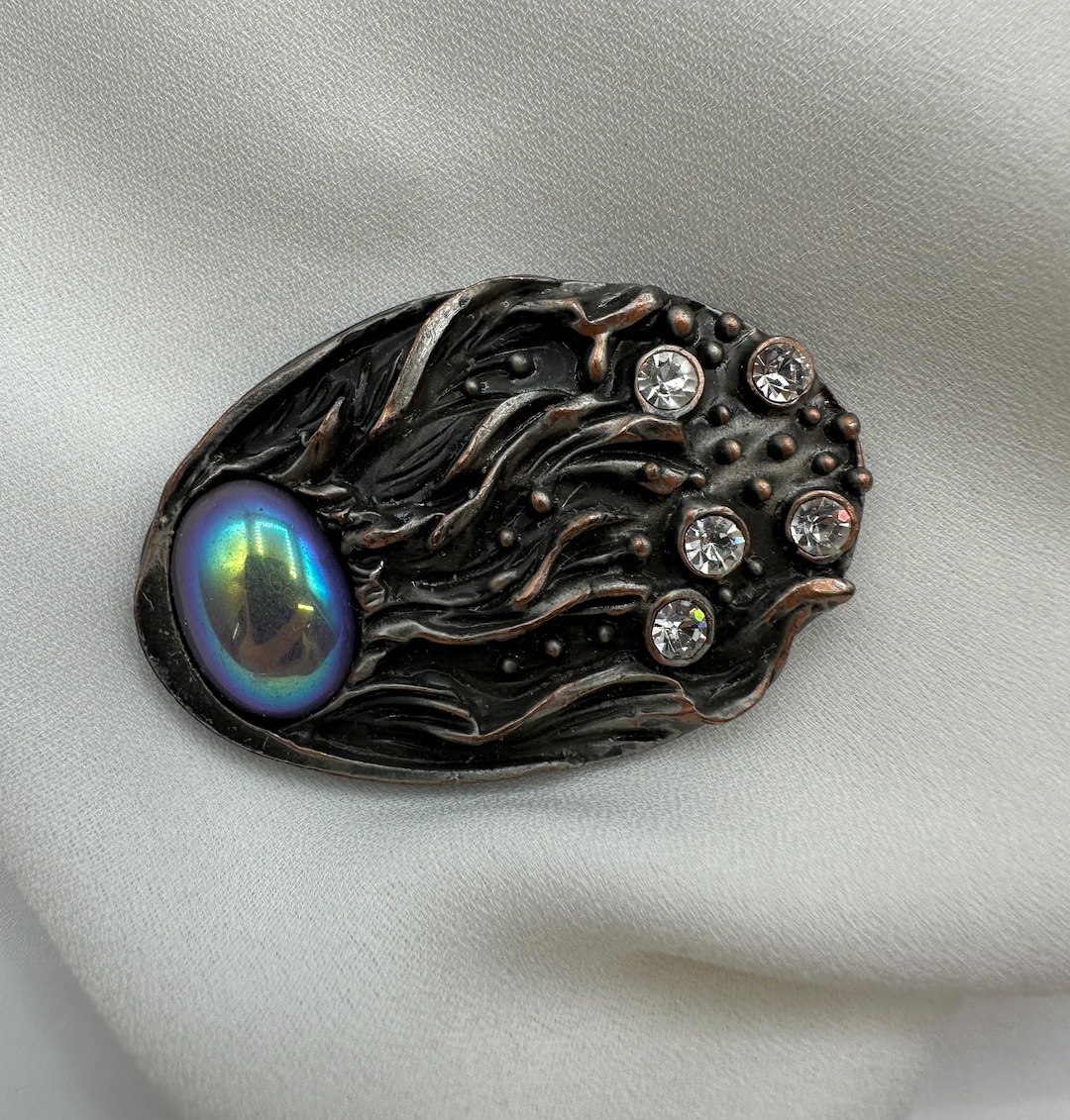 Broche Ancienne Avec Pierre Bleu Foncé Et Petits Strass - Bijou Vintage Occasion