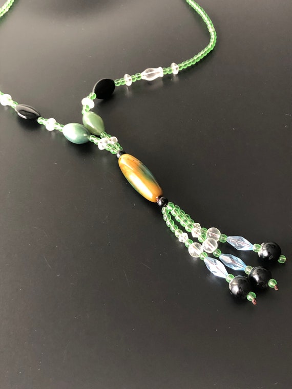 Jade Beads and Glass Beads Lariat Necklace Wonder… - image 8