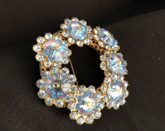 Crystal wreath brooch Gorgeous, 1960's Rivoli crystal rhinestone flower design, fantastic sparkling 4.5 cm Ø wreath brooch