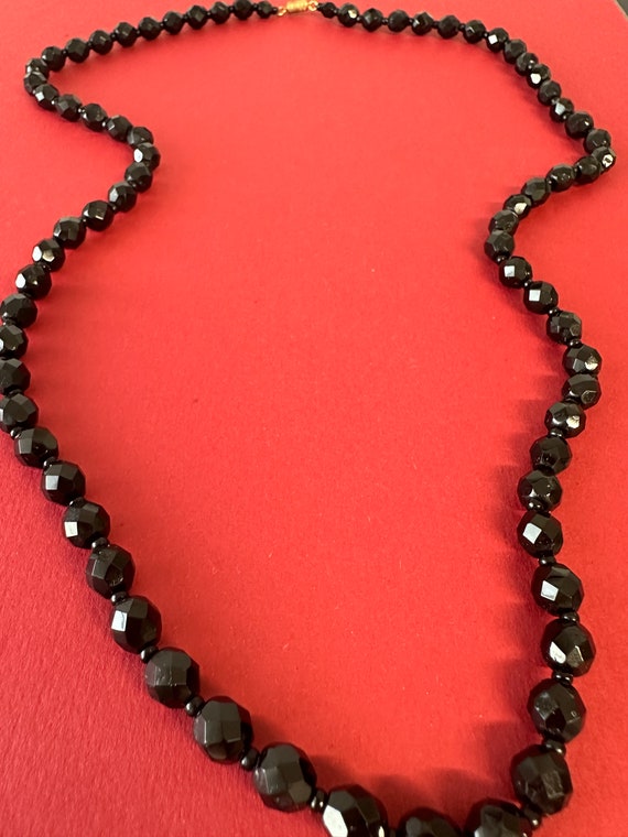 Schwarze Kristallperlen Halskette klassisch elegan
