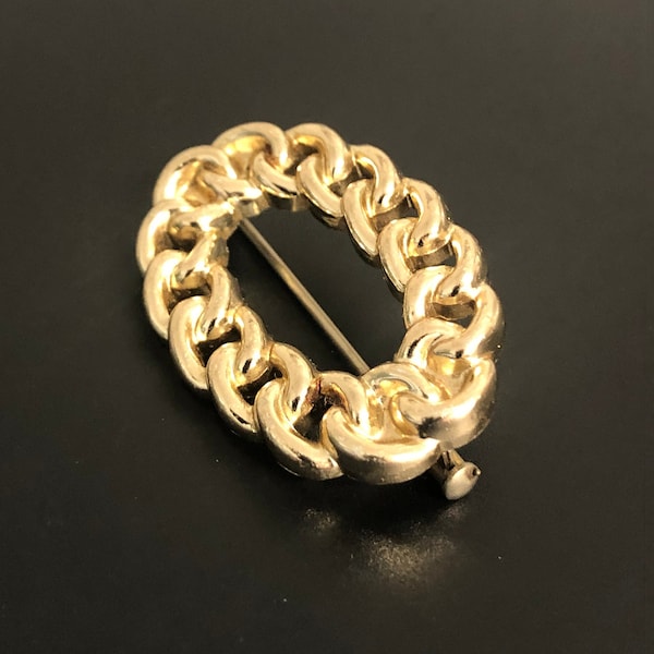 Chain Links Design Brooch Gold Plated Vintage 1950s Oval Wreath Brooch Closable Needle of the 50s