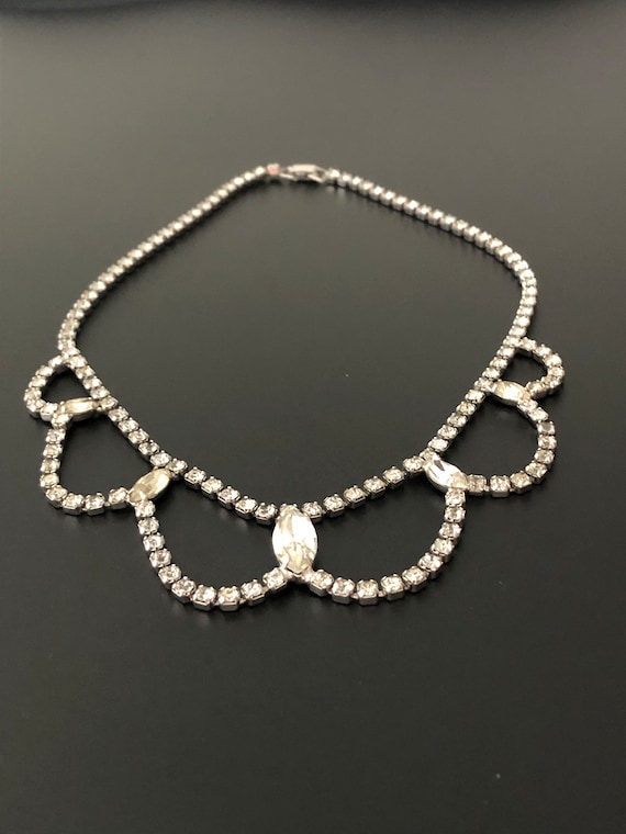Art Nouveau rhinestone necklace, dainty, elegant, 