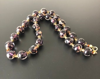 Murano Glasperlen Halskette Wunderschöne Vintage 1960s - 1970s Boho Lady Glas Perlen Collier Kette in lila und braun