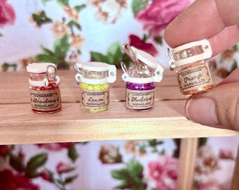 Mini vasetti di vetro con marmellata. Marmellata di frutta 2 cm apribili per casa delle bambole diorama scala 1:6 mini decorazione per cucina