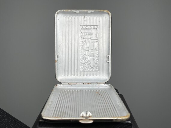 ソビエト製タバコケース モスクワ、ソビエト製タバコの吸い殻 モスクワ