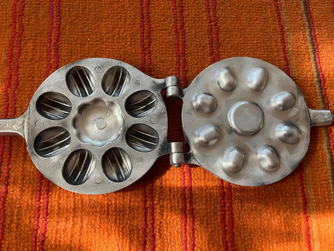 Nut Cookies Maker, Vintage Nut Molds, Soviet Metal Cookie Press, Retro