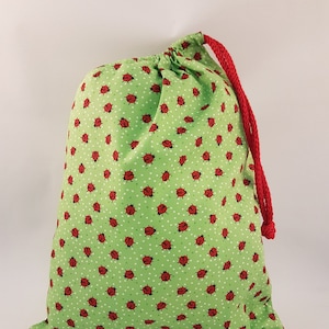 Stoffbeutel „Marienkäfer“ – Turnbeutel für Kinder (37 x 28 cm)