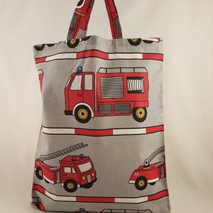 Stoffbeutel „Feuerwehrautos“ – extra große Stofftasche (41 x 33 cm)