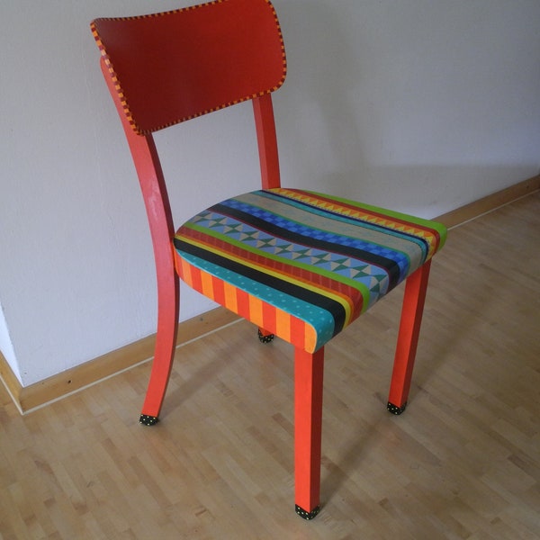 Chaise de bien-être colorée, peinte à la main