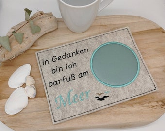 Mugrug Filz - Barfuß am Meer - Tassenuntersetzer Filz - Untersetzer - Filzuntersetzer - Mugrug für Kaffee Tee - Geschenk - versch. Farben