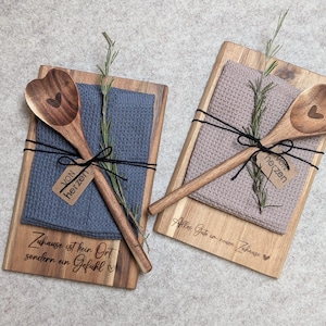 Einzugsgeschenk - Holzbrett graviert mit Tuch und Kochlöffel - Schneidbrett zum Einzug - neues Zuhause - Geschenkset - Hausbau Hauskauf