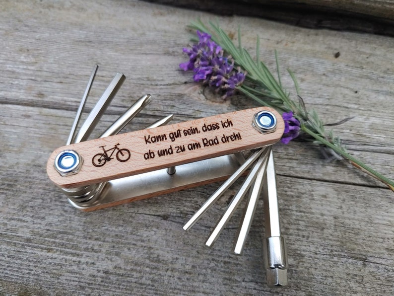 Fahrrad Multitool / Werkzeug aus Holz / Geschenk für Männer / Geschenk für Papa / Vatertag / versch. Sprüche / mit Wunschnamen image 4