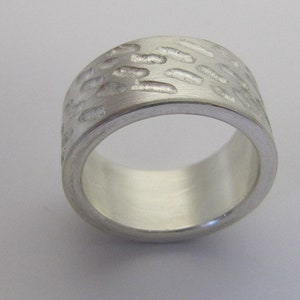 Wide Silver Ring structure image 3