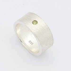 Silberring mit echtem Peridot Ø 3 mm, Bild 1