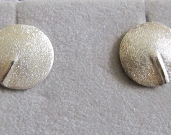 Small silver earrings convex