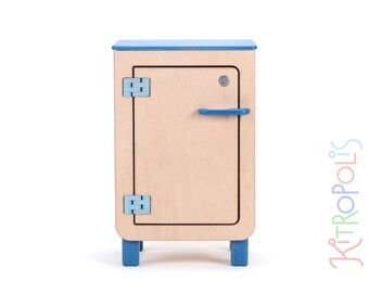 Daskalt - der Spiel-Kühlschrank in natur und blau von Kitropolis