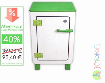 Daskalt - the play fridge in green by Kitropolis