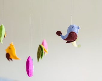 Baby mobile with birds