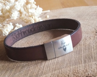 Lederarmband in verschiedenen Farben mit Gravur