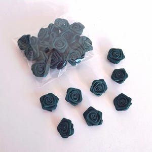 20 edle Satinröschen smaragd grün Rosenknospen Hochzeit