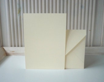 10 double cards A6 with matching colored envelopes in sand