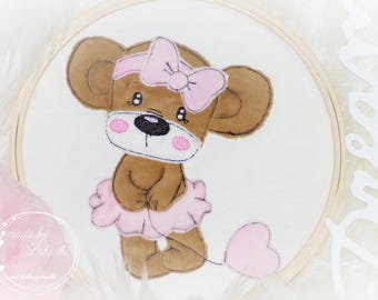 Archivo de bordado doodle oso con globo 2