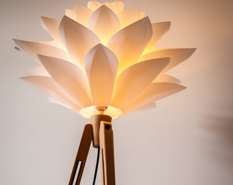 Tripod Floor Lamp Tripod Retro 60- 70s Design flower