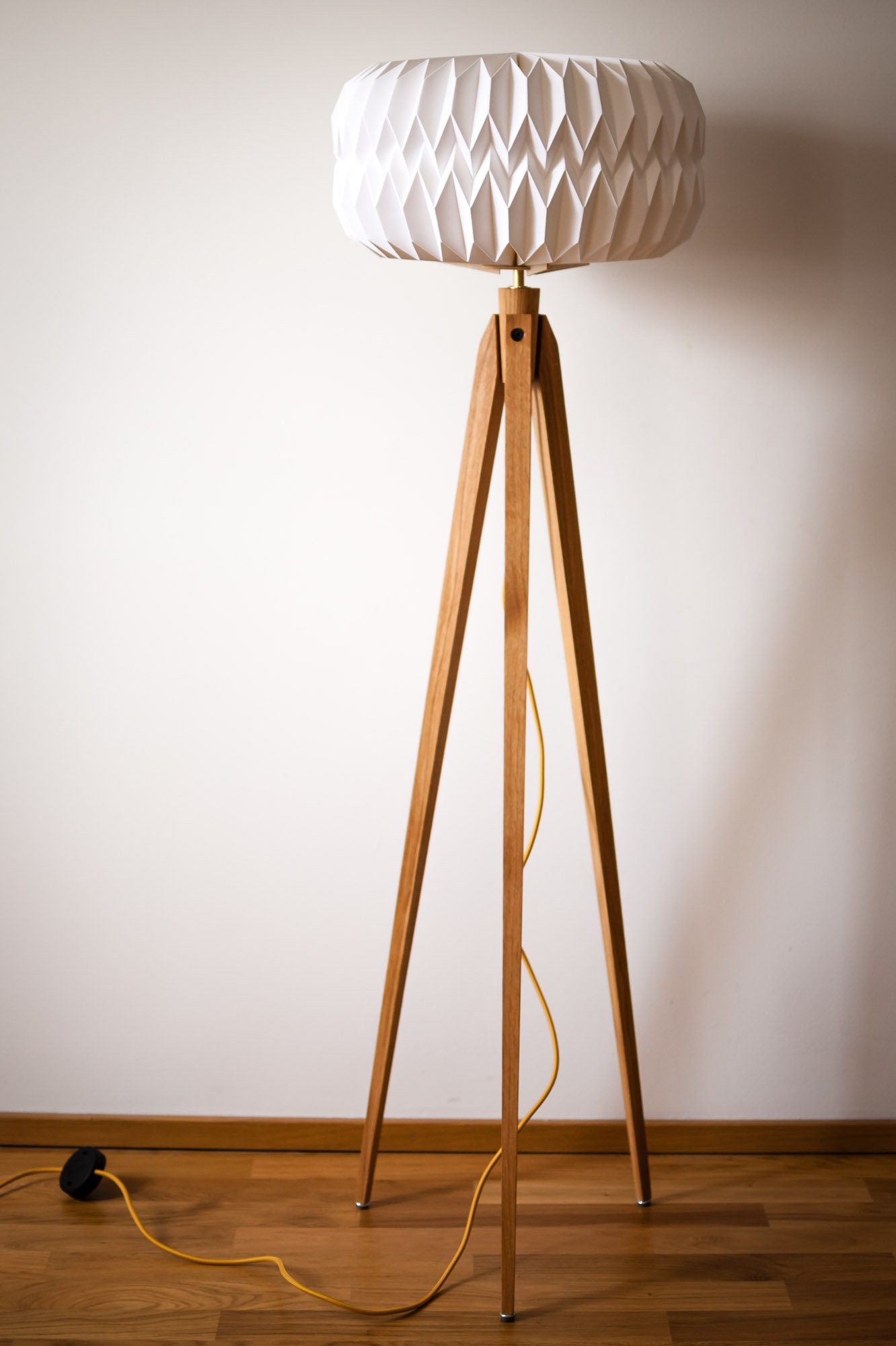 IDÉE　TRIPOD FLOOR LAMP　IDÉE 直接取引可 割引 美品 IDEE トライポッド フロアランプ TRIPOD