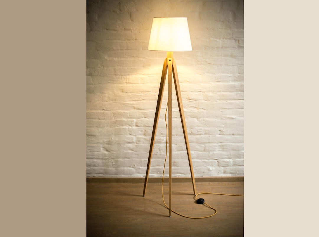 IDÉE　TRIPOD FLOOR LAMP　IDÉE IDÉE TRIPOD FLOOR LAMP IDÉE ZXNYH Wood Tripod Floor Lamp