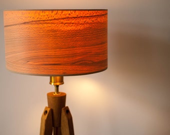Trépied de lampe de plancher rétro 60- 70s conception en bois placage Tripod Floor Lamp placage hêtre standard lampe lampe